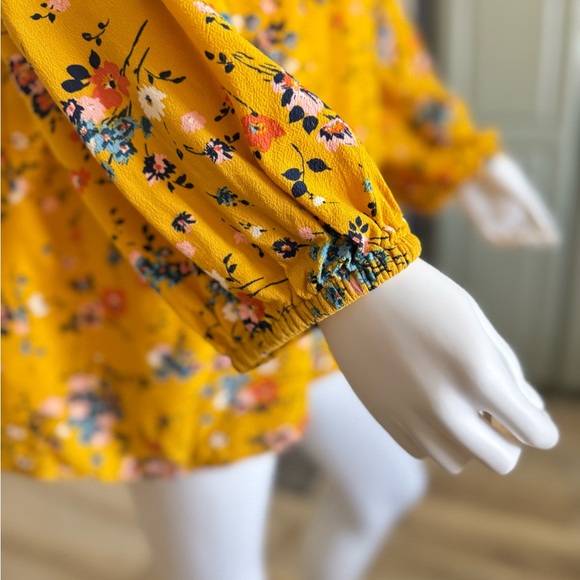 𝙎𝙩 𝙅𝙤𝙝𝙣'𝙨 𝘽𝙖𝙮 Floral Top XL Peasant Style Yellow - Picture 8 of 15